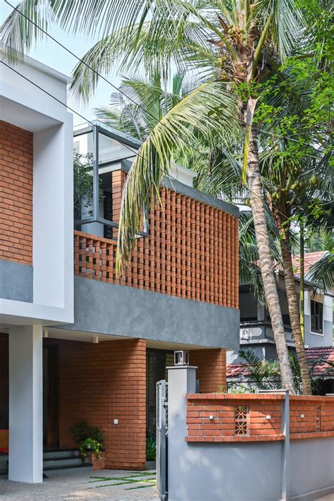 Gallery Of Brick Screen House Honeycomb Architects 7