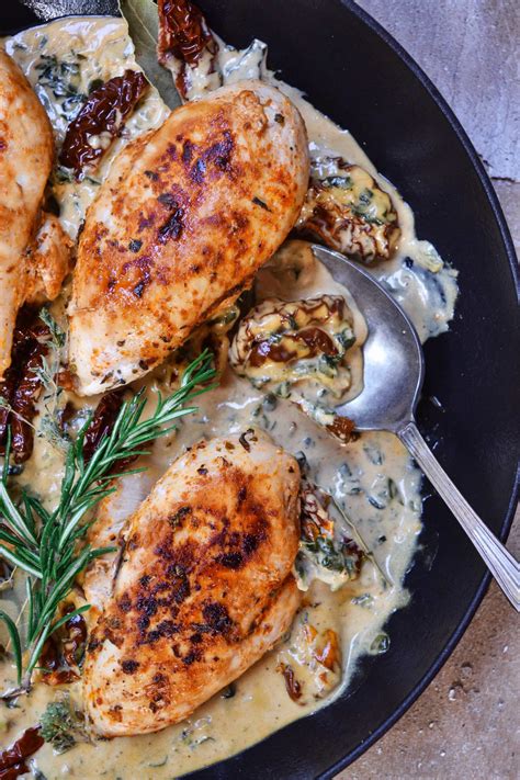 Skillet Chicken Dinner Ideas Skillet Chicken With Bacon And White