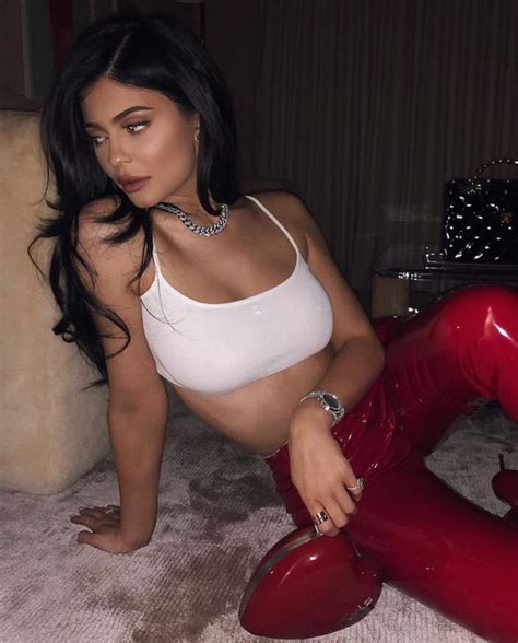 Follow Icyflameinfluence For More Pins Kylie Jenner Kylie Kristen Jenner Kendall And Kylie