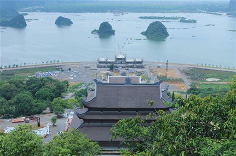 Tam chúc là một khu du lịch quốc gia ở việt nam, có điểm nhấn là chùa tam chúc. Ghé thăm chùa Tam Chúc ở "Vịnh Hạ Long trên cạn" | Lao ...