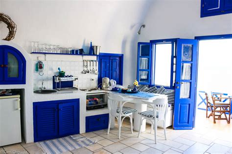 Contact decor greek on messenger. Where to stay in Santorini, Greece
