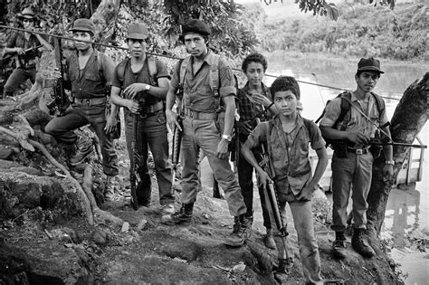 La Guerra Civil En El Salvador Los Destrozó Su Reunión De La Escuela