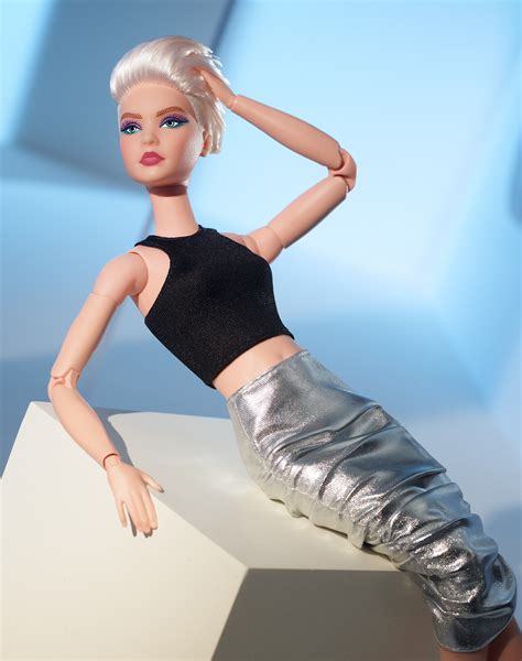 Barbie Signature Fully Posable Barbie Looks Doll Original Blonde