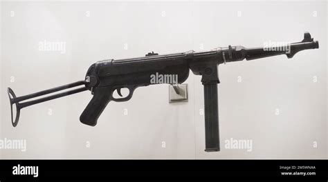 Schmeisser Mp40 Submachine Gun C 1939 German Made It Was Designed
