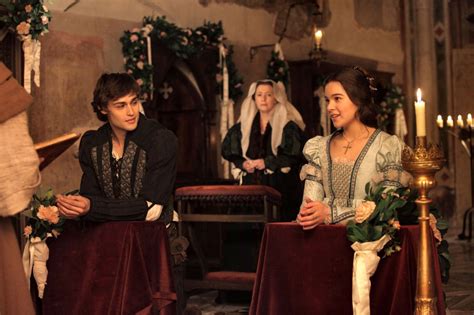 Romeo Montague Douglas Booth And Juliet Capulet Hailee Steinfeld In
