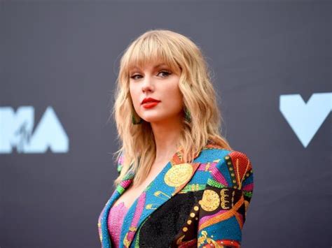 Ticketmaster Apologises To Taylor Swift Fans Over Presale Disaster As