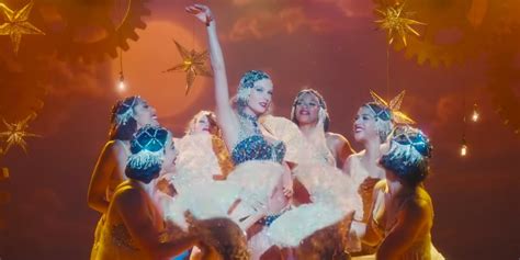 Video Taylor Swift Releases Bejeweled Music Video Featuring Laura