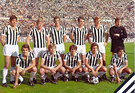 La seconda peggior difesa della storia per un vincitore di scudetto (sempre la juventus, 70 anni fa: Juventus | 1965-1975 | Movimiento era - PES Stats Database