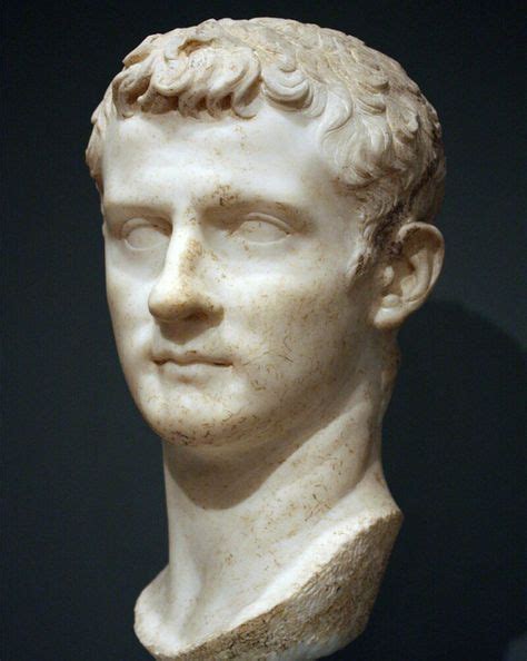 Busto Dellimperatore Imperatore Caligola Nel 2019 Scultura Romana