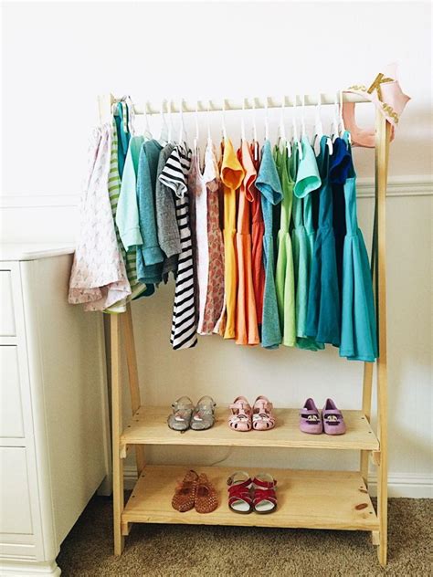 Mar 28, 2018 · the open wood gives it a light feeling and it is efficient with two shelf units, a copper clothing rack, and even space on the top shelf! Diy Kids Wood Clothing Rack | DIYIdeaCenter.com