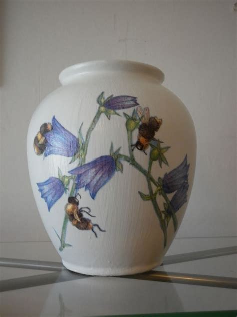 We are a small, family florist who want our customers to keep coming back. Blue Harebell and Bee Vase | Bee, Save the bees, Black ...