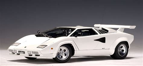 Autoart Lamborghini Countach 5000 S White 74532 In 1