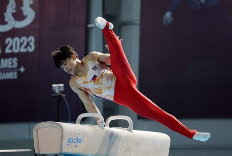 WATCH Carlos Yulo Dazzles In SEA Games Gymnastics