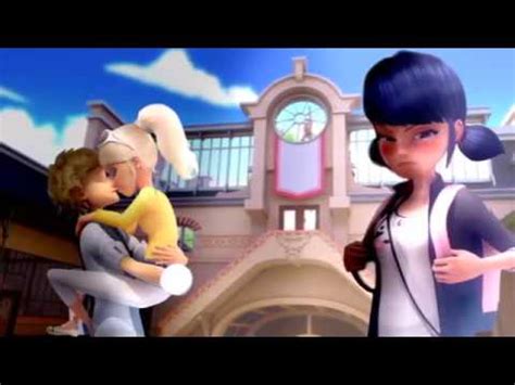 Miraculous Ladybug Marinette And Adrien Kissing