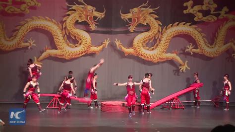 Chinese Acrobatic Troupe Performs In Chicago Youtube