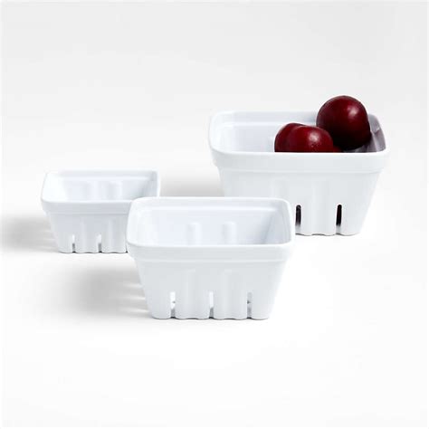 White Berry Basket Colanders Set Of 3 Reviews Crate And Barrel Canada