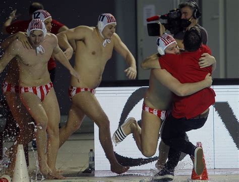 Милан родич (црвена звезда) получает красную карточку. Црвена звезда победник Купа Србије! - СД Црвена звезда