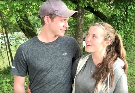 Joy Anna Duggar Got Pregnant Out Of Wedlock Signs ‘counting On