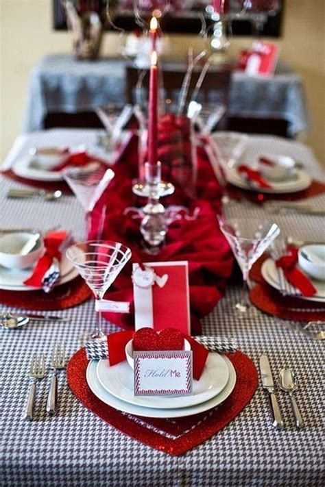46 Beautiful And Romantic Valentine Dining Table Decoration Ideas Pimphomee Fiesta Del Día