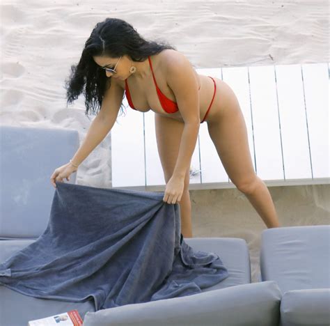 Julissa Neal In Bikini At A Beach In Miami Beach Hawtcelebs