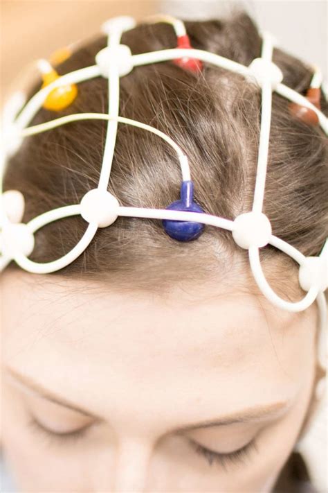 EEG (electroencephalogram) test: What to know