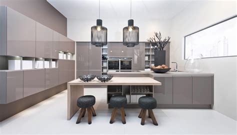 South africa is rich in minerals, and it supplies a large amount of the world's production of these minerals thanks to an active mining industry. Getting the German Kitchen Look on a Budget | Kitchen Magazine