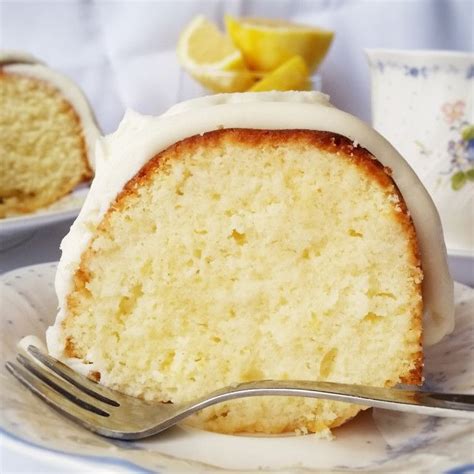 Once the flour has been completely added, add the vanilla and the lemon zest. Homemade Lemon "Nothing Bundt Cake" (With images) | Mini ...