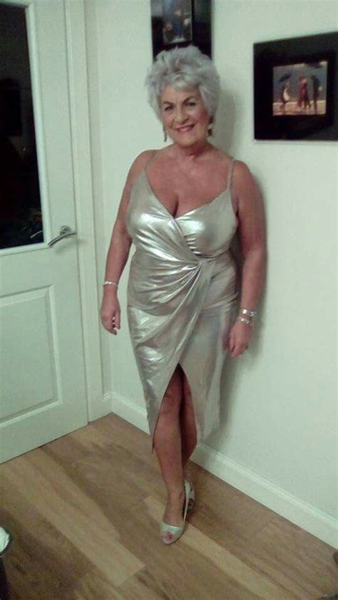I Love The Plus Size Dress Etc All The Curves Sexy Older Women