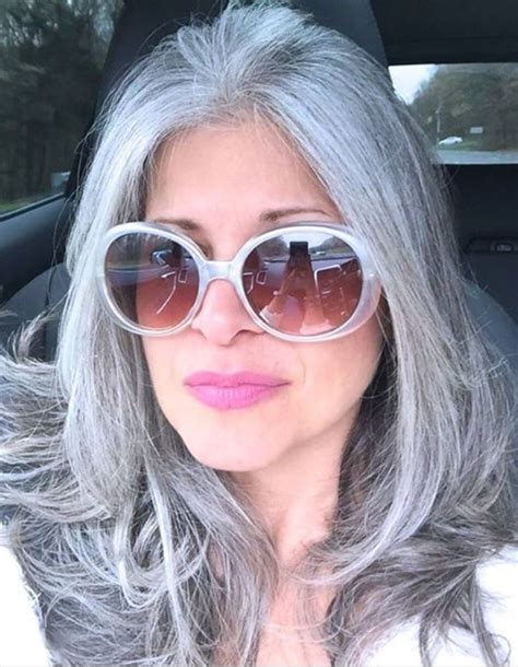 Renae Scartabello Love This Lady S Natural Grey Hair She Is Naturally