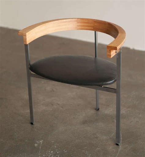Få de seneste nyheder og bedste historier. Poul Kjaerholm PK55 dining table with 4 PK11 armchairs ...