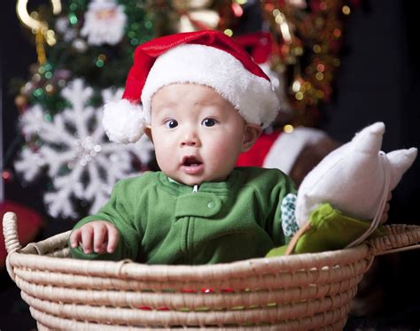 29 Babies Who Totally Nailed Their First Christmas Photo Shoot Baby