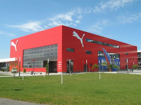 Hier finden sie alle adressen, telefonnummern und puma angebote in puma way 1, herzogenaurach. Puma Outlet - Sports Wear - Herzogenaurach, Bayern ...