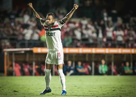 Notícias atualizadas do são paulo f.c., cobertura diária do clube e matérias exclusivas. Daniel Alves 🔥 | São Paulo x LDU em 2020 | Daniel alves ...