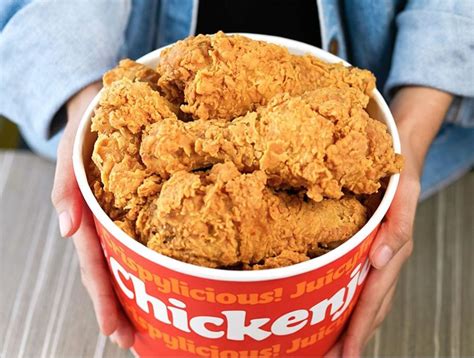 Where to eat fried chicken on national fried chicken day? Jollibee Chickenjoy ranks 4th Best Fast-Food Fried Chicken ...