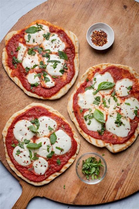 Grilled Pizza Margherita Pizza Recipe Feelgoodfoodie
