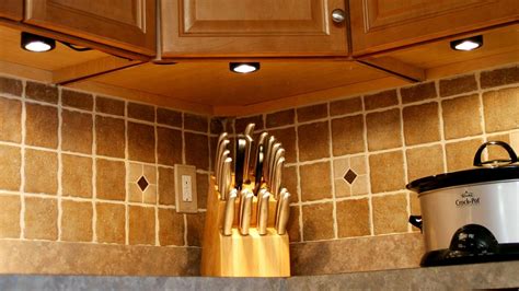 You'll get a brand new, cozy kitchen. Kitchen Cabinet Undermount Lighting in 2020 | Kitchen ...