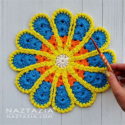 Ravelry 12 Petal Flower Pattern By Naztazia