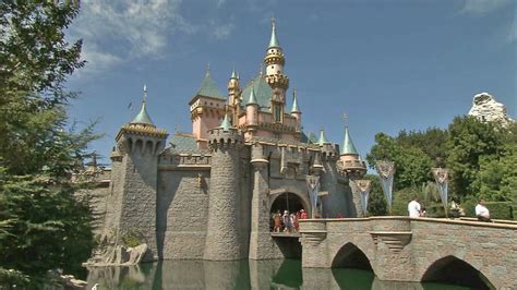 Disneyland To Hold Two Job Fairs Next Month Abc13 Houston