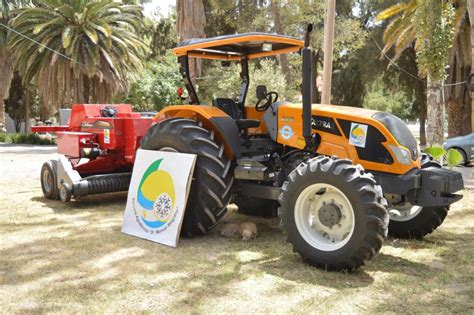 Si desea publicar su propio artículo sobre el tema colegios o sobre los temas generales de este portal de información, utilice entonces la «cuenta premium». La escuela Manuel Belgrano recibió un tractor Valtra y una ...