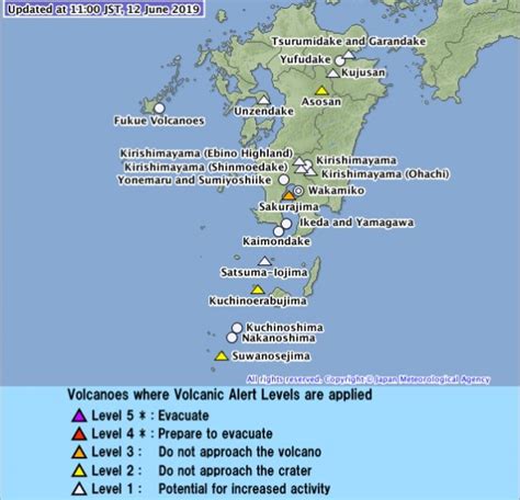 Mount fuji is active volcano, the highest summit in japan, and considered to be one of japan's three sacred mountains. Jungle Maps: Volcanic Map Of Japan