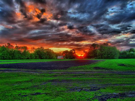 Dark Clouds Over Green Field Wallpaper Hdr Landscape Clouds Sunset