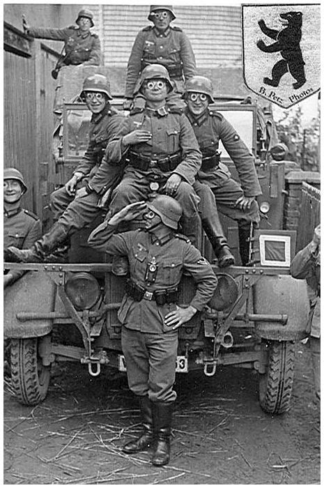 History In Images Pictures Of War History Ww2 Funny Photos German
