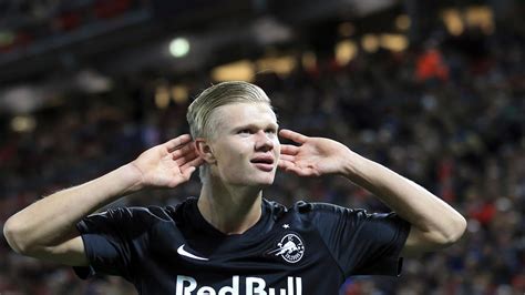 Is erling haaland the best striker in the world 2021. Football: EPL transfer news: Erling Haaland to Manchester ...