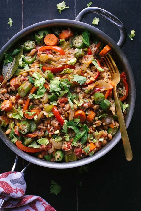 Go veeg at your next dinner party with recipes that keep the integrity, flavor and textures of the delicious dishes they're used to without the meat. Vegetable Jambalaya - Taste Love and Nourish