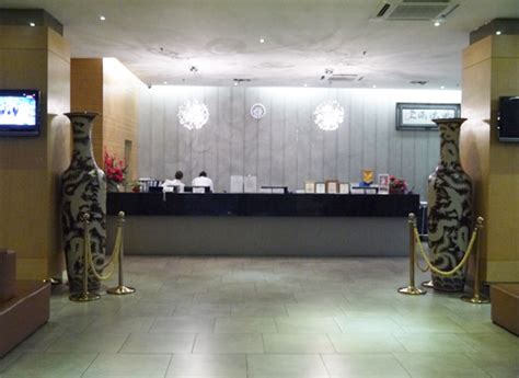 Grand court hotel is located 11.5 mi (18.6 km) from cangkat jong and 12 mi (19.4 km) from lubuk keli. Grand Court Hotel - Teluk Intan, Perak