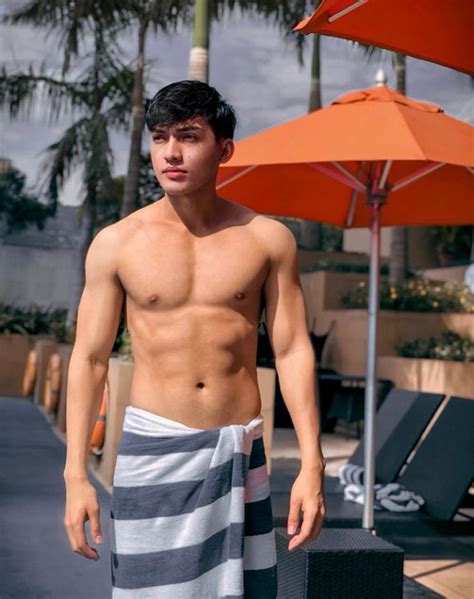Top 10 Pinoy Heartthrobs Blog Manly Beauty