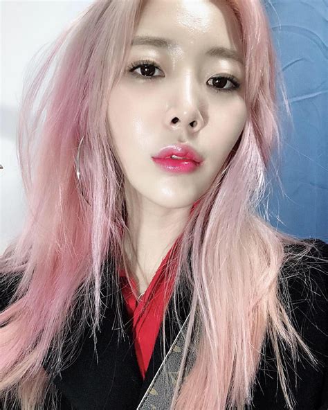 Here, we're sharing ideas from short haircuts to balayage and ombré hair. The Top Hair-Color Trends in Korea for 2019, According to ...