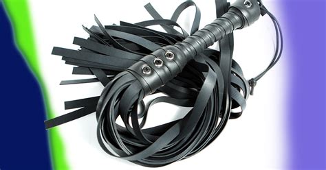 Kinky Sex Whips Guide To Best Spanking And Flogger Toys
