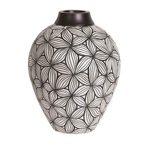 Black And White Floral Vase 255cm Hollygrove