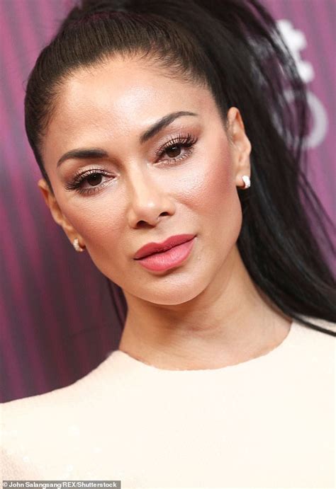 Pussycat Dolls Nicole Scherzinger Shows Off Taut Complexion Daily